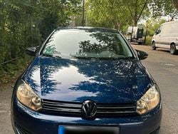 Blau Gebraucht 2009 VW Golf VI Limousine | 6.000 € (Teuer)
