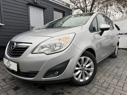 Silber Gebraucht 2013 Opel Meriva Van / Kleinbus | 5.890 € (Fairer Preis)
