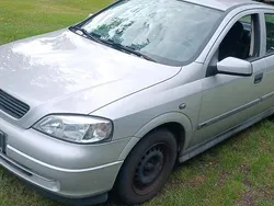 Silber Gebraucht 2000 Opel Astra Limousine | 500 €
