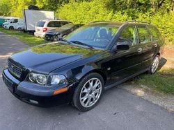 Schwarz Gebraucht 2004 Volvo V40 Comfort Kombi | 1.000 € (Guter Preis)
