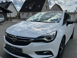 Weiß Gebraucht 2018 Opel Astra Limousine | 10.500 € (Guter Preis)