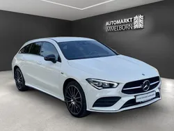 Weiß Gebraucht 2021 Mercedes CLA250e AMG Limousine | 24.400 € (Fairer Preis)