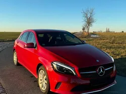 Rot Gebraucht 2016 Mercedes A180 Kleinwagen | 16.299 €