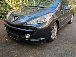 Grau Gebraucht 2008 Peugeot 207 Kombi | 3.900 € (Teuer)