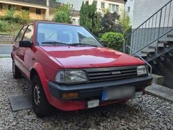 Rot Gebraucht 1989 Toyota Starlet Kleinwagen | 2.500 €