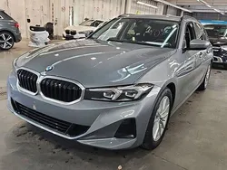 Grau Gebraucht 2023 BMW 320 Limousine | 33.490 € (Guter Preis)