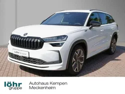 Moonweiss metallic Neu 2025 Skoda Kodiaq SportLine SUV | 50.550 € (Fairer Preis)