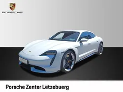 Weiß Gebraucht 2021 Porsche Taycan Turbo Limousine | 69.900 € (Guter Preis)