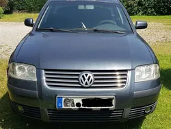 Schwarz Gebraucht 2001 VW Passat Kombi | 1.200 € (Guter Preis)