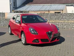 Rot Gebraucht 2012 Alfa Romeo Giulietta Kleinwagen | 9.790 € (Teuer)