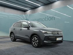Grau Gebraucht 2024 VW Tiguan Design SUV | 37.250 € (Superpreis)