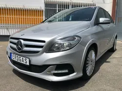 Silber Gebraucht 2015 Mercedes B200 Van / Kleinbus | 9.690 € (Fairer Preis)