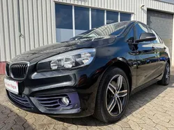 Schwarz Gebraucht 2016 BMW 220 Active Tourer Sport Line Van / Kleinbus | 10.980 € (Fairer Preis)
