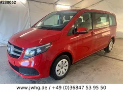 Rot Gebraucht 2021 Mercedes V220 Van / Kleinbus | 39.950 € (Superpreis)