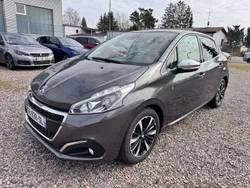 Grau Gebraucht 2018 Peugeot 208 Allure Kleinwagen | 9.400 € (Fairer Preis)