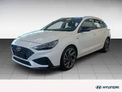 Weiß Gebraucht 2024 Hyundai i30 N Line Limousine | 25.680 € (Fairer Preis)