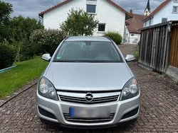 Silber Gebraucht 2010 Opel Astra Kombi | 999 € (Guter Preis)