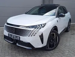 Weiß Gebraucht 2024 Peugeot e-3008 GT SUV | 43.984 € (Superpreis)