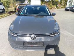 Grau Gebraucht 2022 VW Golf VIII Life Kombi | 16.899 € (Fairer Preis)