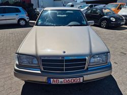 Gold Gebraucht 1995 Mercedes C200 Elegance Limousine | 3.500 €