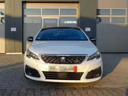 Weiß Gebraucht 2018 Peugeot 308 GT-line Kombi | 10.999 € (Fairer Preis)
