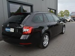 Schwarz Gebraucht 2019 Skoda Octavia Sport Kombi | 15.800 € (Etwas zu teuer)