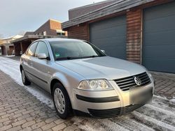 Silber Gebraucht 2002 VW Passat Limousine | 2.480 € (Fairer Preis)