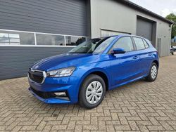Raceblau metallic Neu 2025 Skoda Fabia Selection Kleinwagen | 22.090 € (Guter Preis)