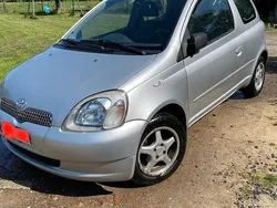 Silber Gebraucht 1999 Toyota Yaris Kleinwagen | 1.489 € (Etwas zu teuer)