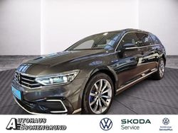 Mangangrau metallic (metallic) Gebraucht 2022 VW Passat Kombi | 29.690 € (Teuer)