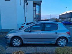 Silber Gebraucht 2003 Peugeot 307 Filou Limousine | 740 €