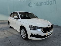 Weiß Gebraucht 2021 Skoda Scala Ambition Kleinwagen | 14.790 € (Fairer Preis)