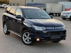 Blau Gebraucht 2013 Mitsubishi Outlander SUV | 12.950 € (Fairer Preis)
