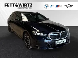 Carbonschwarz metallic Gebraucht 2024 BMW i5 Comfort Edition Limousine | 76.800 € (Guter Preis)