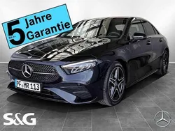 Metalliclack kosmosschwarz Gebraucht 2025 Mercedes A200 AMG Limousine | 39.998 € (Teuer)