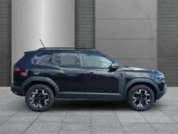 Perlmuttschwarz Neu 2025 Dacia Duster Extreme SUV | 29.690 € (Fairer Preis)