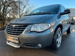 Grau Gebraucht 2004 Chrysler Grand Voyager Van / Kleinbus | 1.490 € (Fairer Preis)