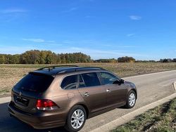 Braun Gebraucht 2011 VW Golf VI Kleinwagen | 3.600 € (Guter Preis)