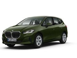 Sanremo green metallic Gebraucht 2024 BMW 216 Van / Kleinbus | 26.930 € (Fairer Preis)