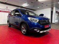 Blau Gebraucht 2022 Dacia Lodgy Stepway Van / Kleinbus | 13.999 € (Fairer Preis)