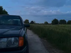 Schwarz Gebraucht 1987 Mercedes E300 Limousine | 3.500 €