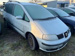 Reflexsilber metallic Gebraucht 2010 Seat Alhambra Vigo Van / Kleinbus | 1.400 € (Superpreis)