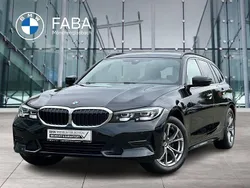 Schwarz Gebraucht 2022 BMW 318 Sport Line Kombi | 28.490 € (Fairer Preis)