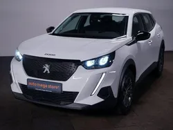 Weiß Gebraucht 2022 Peugeot 2008 Active SUV | 18.749 € (Guter Preis)