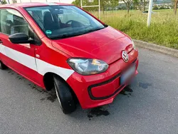 Rot Gebraucht 2013 VW up! Kleinwagen | 3.000 € (Etwas zu teuer)