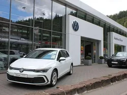 Pure white Gebraucht 2022 VW Golf VIII GTE Limousine | 23.490 € (Fairer Preis)