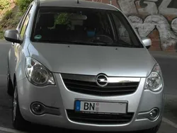 Silber Gebraucht 2009 Opel Agila Edition Kombi | 3.990 € (Guter Preis)