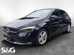 Metalliclack kosmosschwarz Gebraucht 2024 Mercedes B200 Progressive Van / Kleinbus | 34.977 € (Teuer)