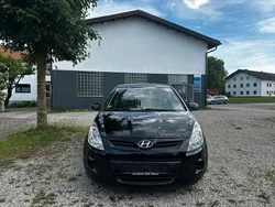 Schwarz Gebraucht 2012 Hyundai i20 Limousine | 3.890 € (Guter Preis)