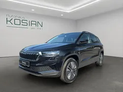 Blackmagic perleff Neu 2025 Skoda Karoq Tour SUV | 44.890 € (Teuer)